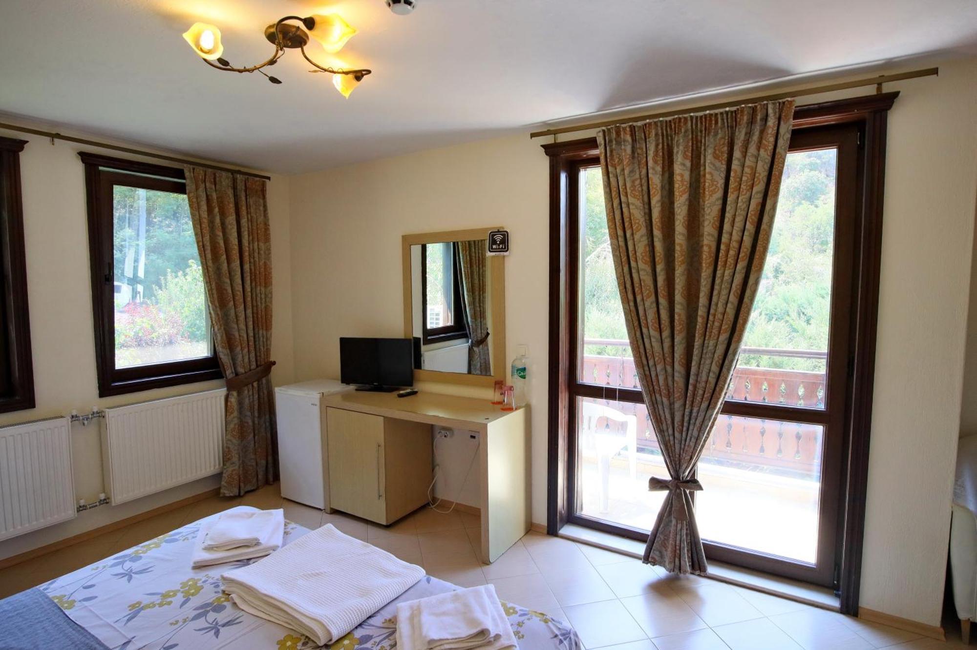 свети трифон Hotel