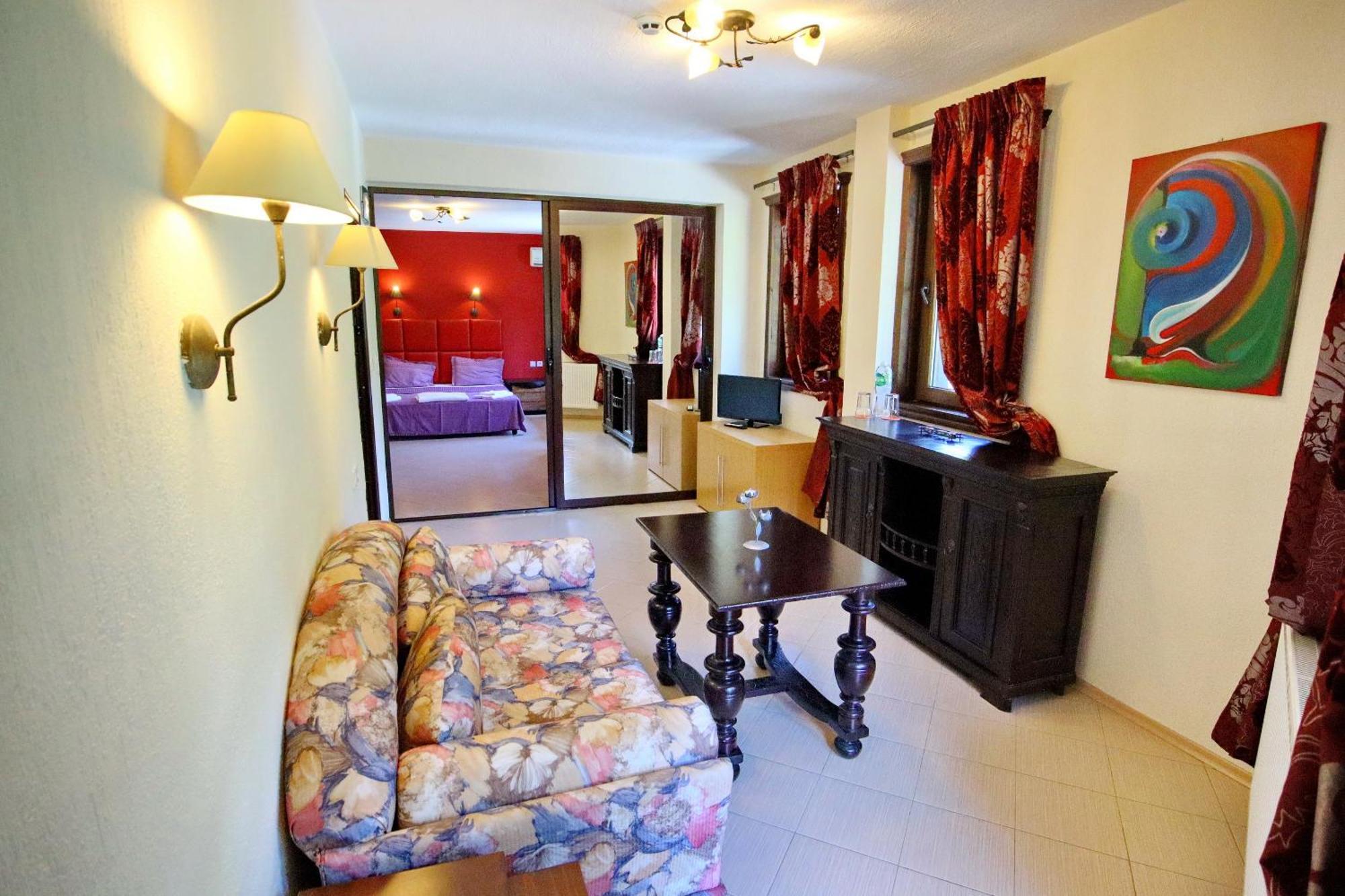 Hotel свети трифон 3*